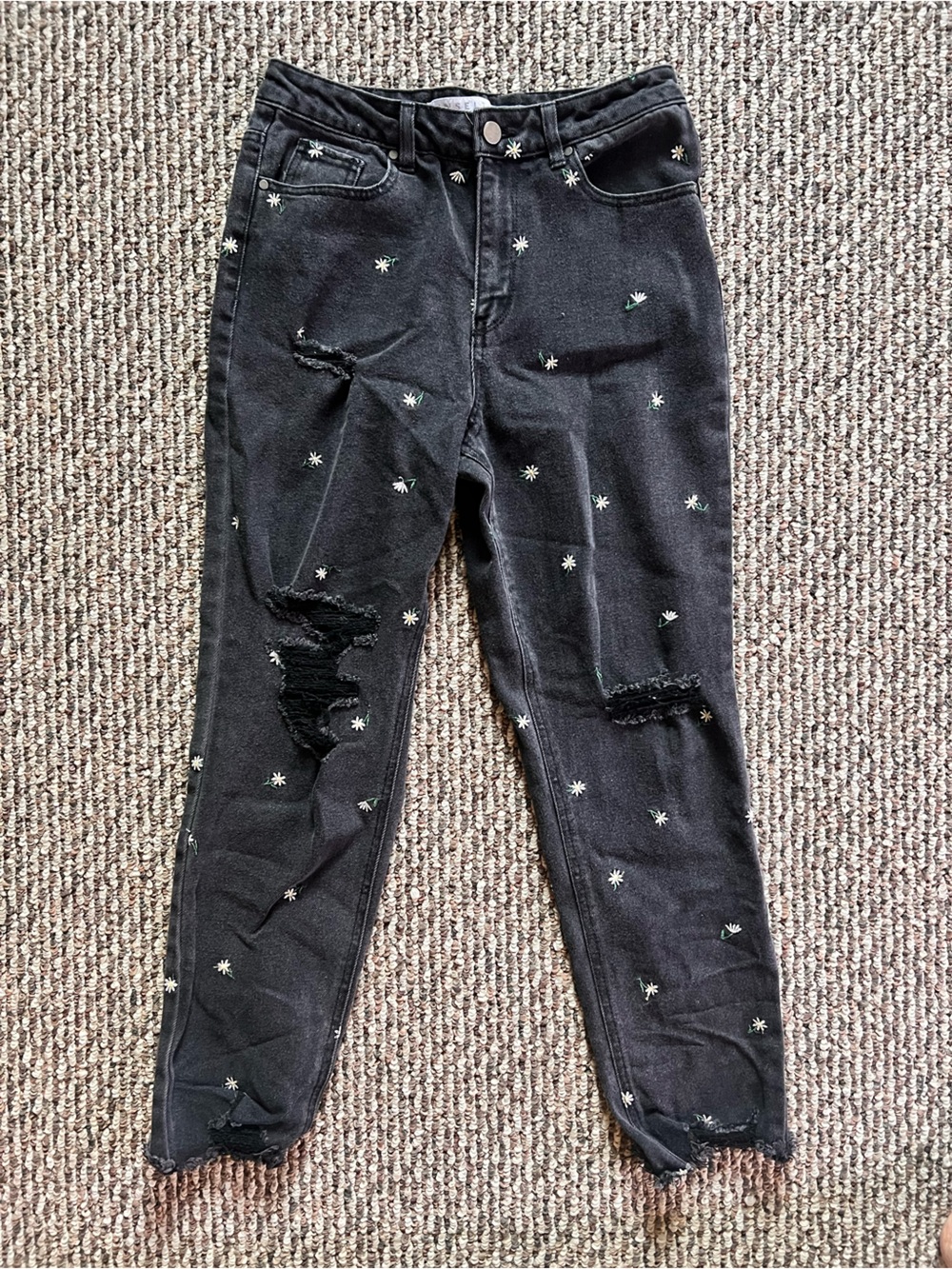 Tinseltown Black Skinny Jeans with White Daisy Embroidery